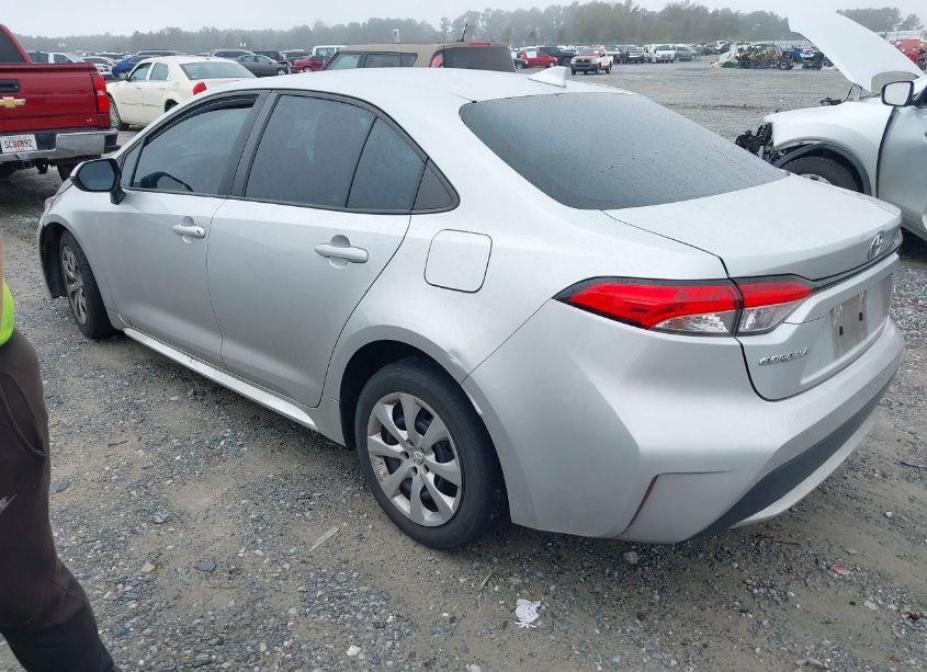Photo 3 of 2022 Toyota Corolla LE (VIN 5YFEPMAE1NP286294)