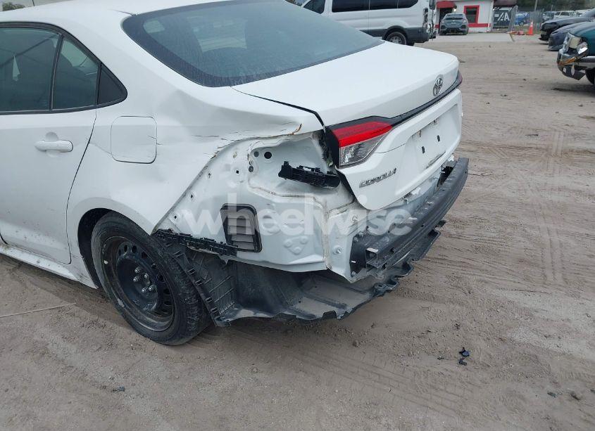Photo 18 of 2022 Toyota Corolla LE (VIN 5YFEPMAE1NP307323)