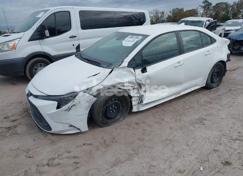 Photo 2 of 2022 Toyota Corolla LE (VIN 5YFEPMAE1NP307323)