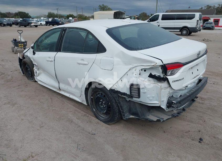 Photo 3 of 2022 Toyota Corolla LE (VIN 5YFEPMAE1NP307323)