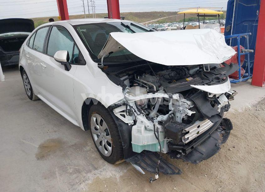 2022 Toyota Corolla LE (VIN 5YFEPMAE1NP328656) main photo