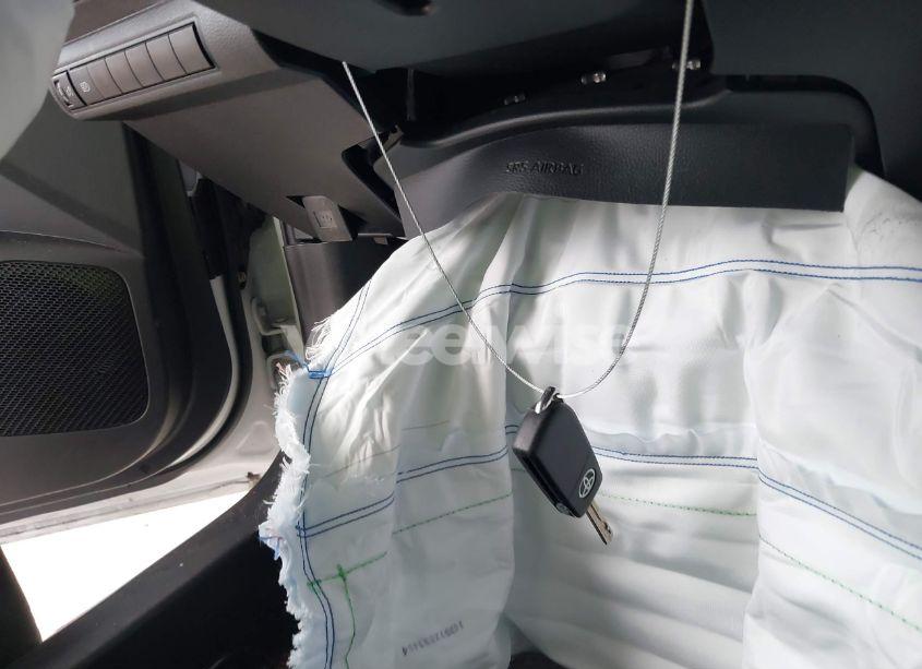 Photo 11 of 2022 Toyota Corolla LE (VIN 5YFEPMAE1NP328656)