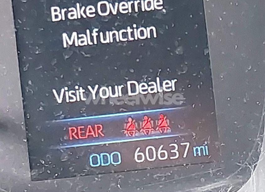 Photo 16 of 2022 Toyota Corolla LE (VIN 5YFEPMAE1NP328656)