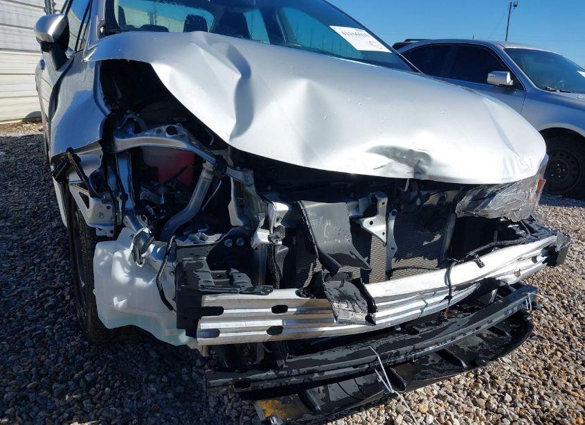 Photo 6 of 2022 Toyota Corolla LE (VIN 5YFEPMAE1NP332965)