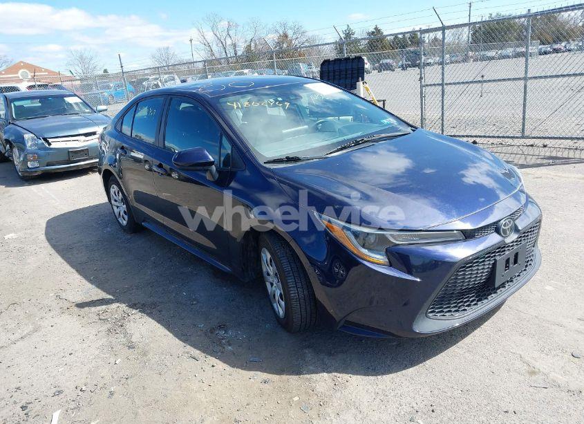 2022 Toyota Corolla LE (VIN 5YFEPMAE1NP334098) main photo