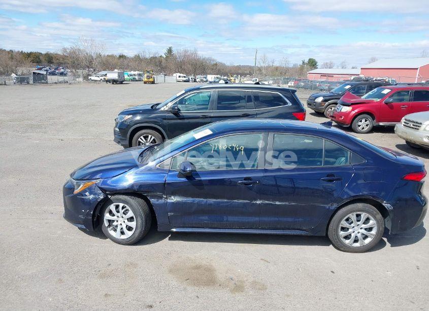 Photo 13 of 2022 Toyota Corolla LE (VIN 5YFEPMAE1NP334098)