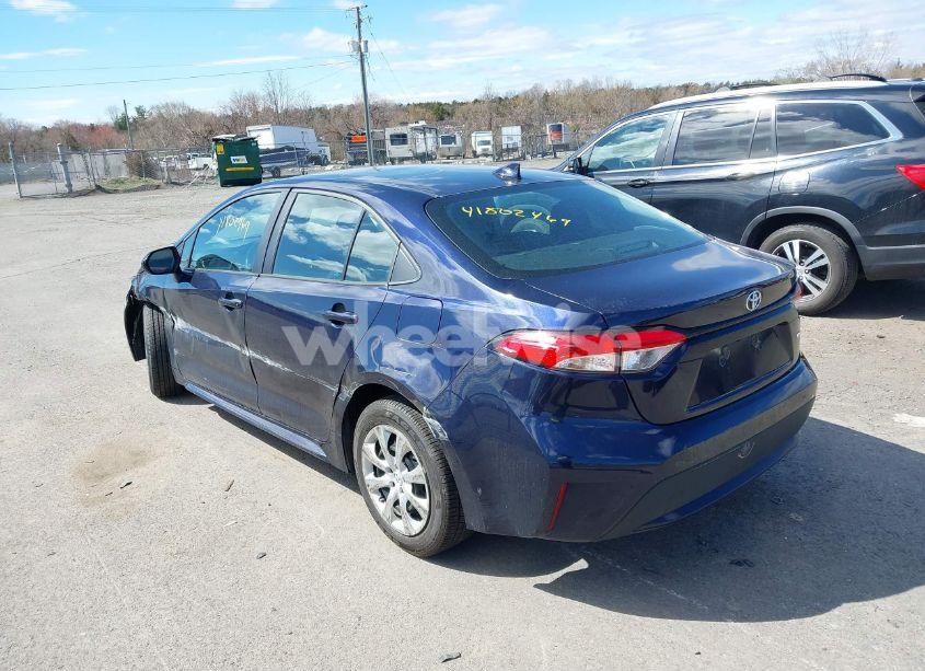 Photo 3 of 2022 Toyota Corolla LE (VIN 5YFEPMAE1NP334098)