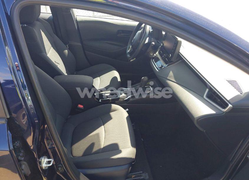 Photo 5 of 2022 Toyota Corolla LE (VIN 5YFEPMAE1NP334098)