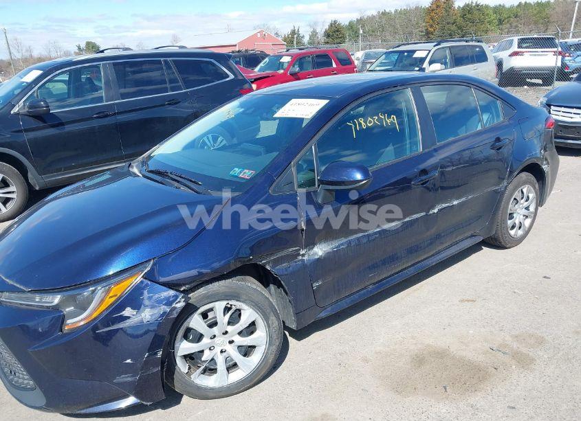 Photo 6 of 2022 Toyota Corolla LE (VIN 5YFEPMAE1NP334098)