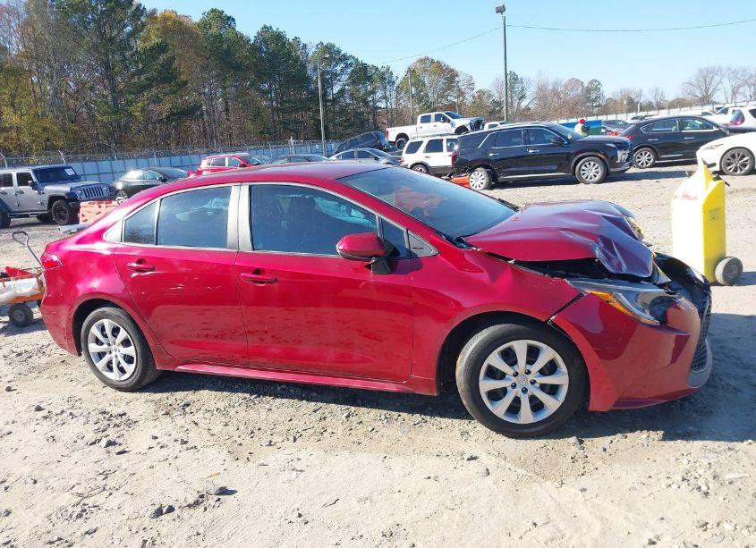 Photo 13 of 2022 Toyota Corolla LE (VIN 5YFEPMAE1NP335140)