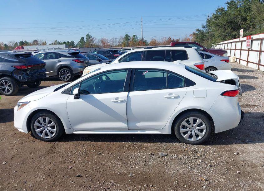 Photo 14 of 2022 Toyota Corolla LE (VIN 5YFEPMAE1NP339379)