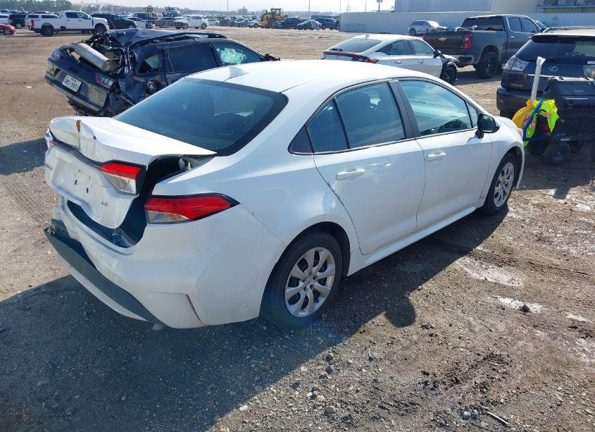 Photo 4 of 2022 Toyota Corolla LE (VIN 5YFEPMAE1NP339379)