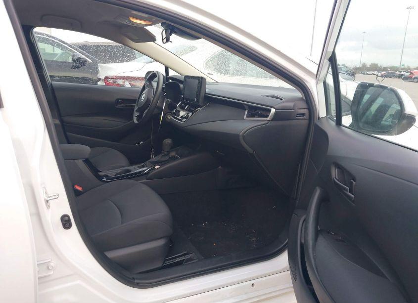 Photo 5 of 2022 Toyota Corolla LE (VIN 5YFEPMAE1NP339379)