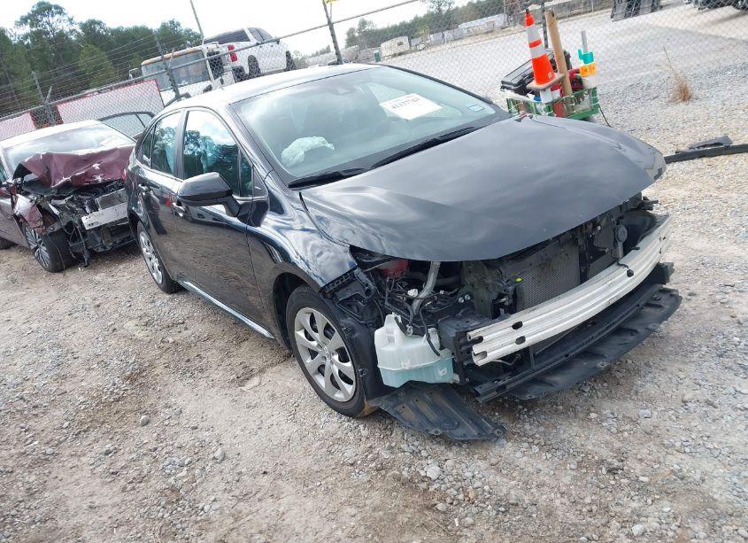 2022 Toyota Corolla LE (VIN 5YFEPMAE1NP358305) main photo