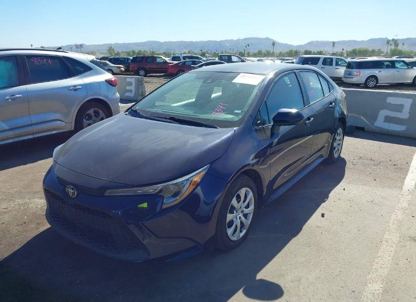 Photo 2 of 2022 Toyota Corolla LE (VIN 5YFEPMAE1NP368591)