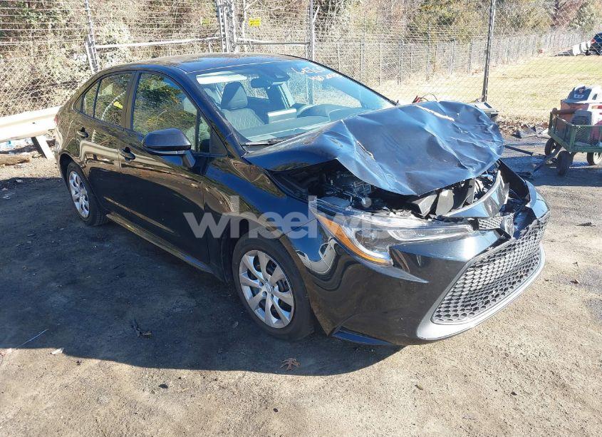 2022 Toyota Corolla LE (VIN 5YFEPMAE1NP372110) main photo
