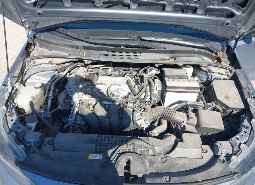 Photo 10 of 2022 Toyota Corolla LE (VIN 5YFEPMAE1NP372978)