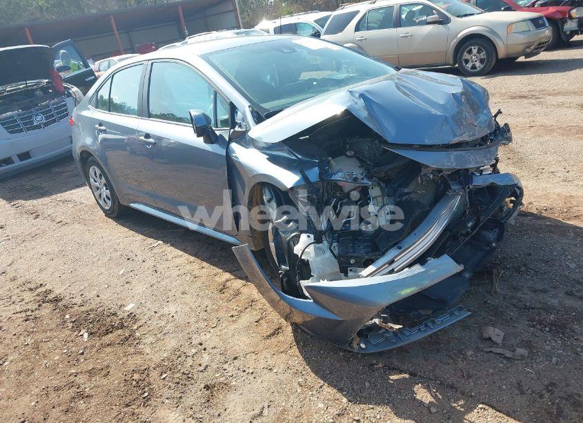 2022 Toyota Corolla LE (VIN 5YFEPMAE1NP380062) main photo