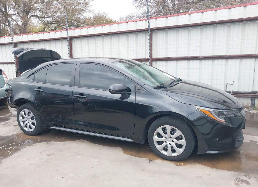 Photo 14 of 2022 Toyota Corolla LE (VIN 5YFEPMAE1NP381468)