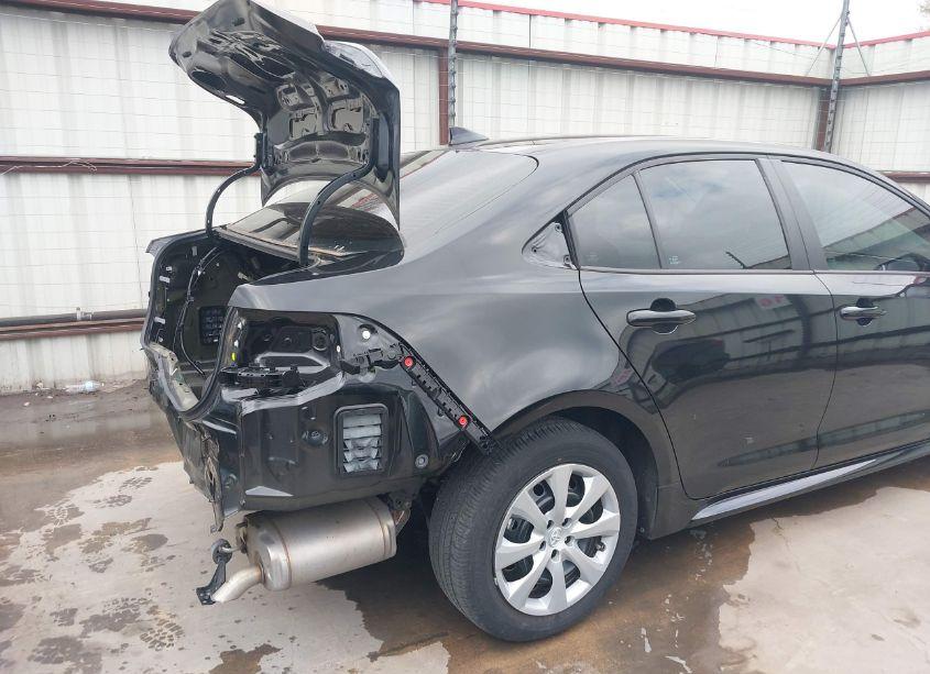Photo 19 of 2022 Toyota Corolla LE (VIN 5YFEPMAE1NP381468)