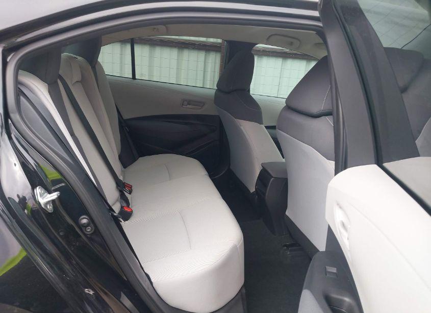 Photo 8 of 2022 Toyota Corolla LE (VIN 5YFEPMAE1NP381468)