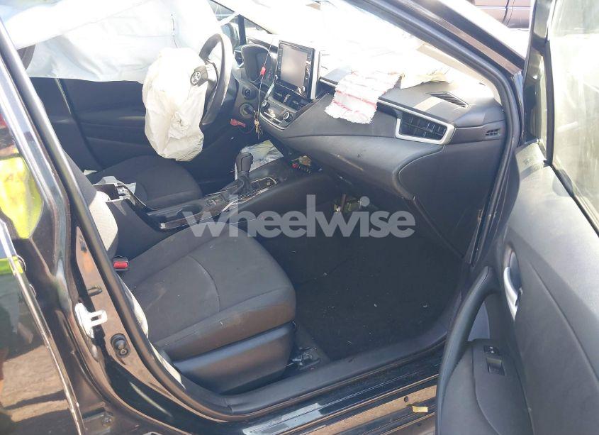 Photo 5 of 2021 Toyota Corolla LE (VIN 5YFEPMAE2MP152456)