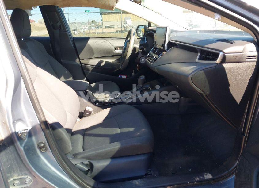 Photo 5 of 2021 Toyota Corolla LE (VIN 5YFEPMAE2MP153140)