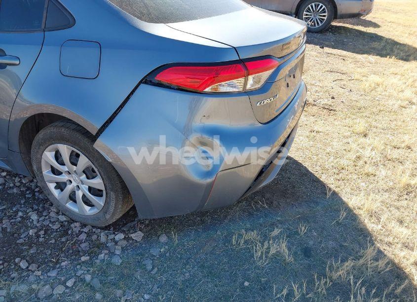 Photo 6 of 2021 Toyota Corolla LE (VIN 5YFEPMAE2MP153140)