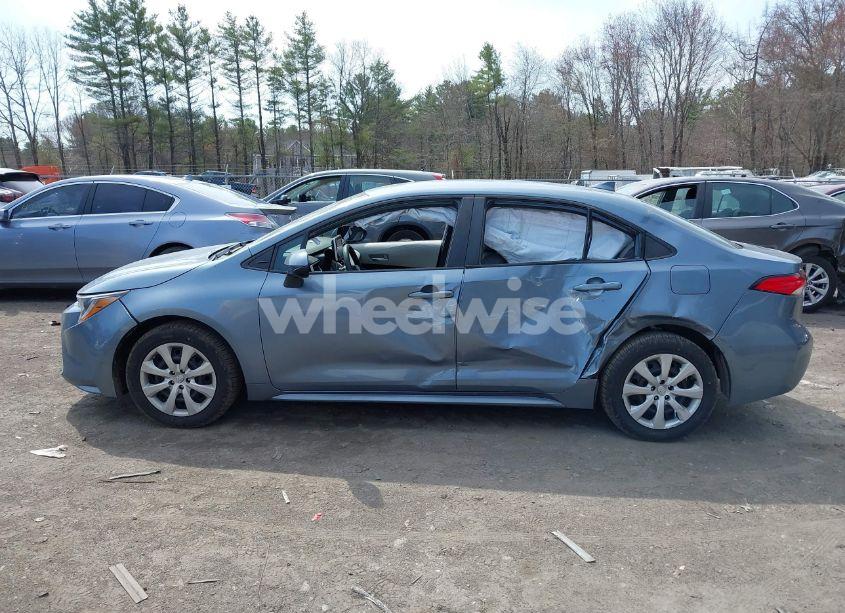 Photo 14 of 2021 Toyota Corolla LE (VIN 5YFEPMAE2MP160718)