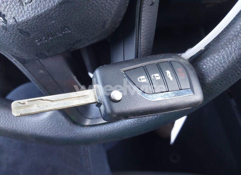 Photo 11 of 2021 Toyota Corolla LE (VIN 5YFEPMAE2MP165532)