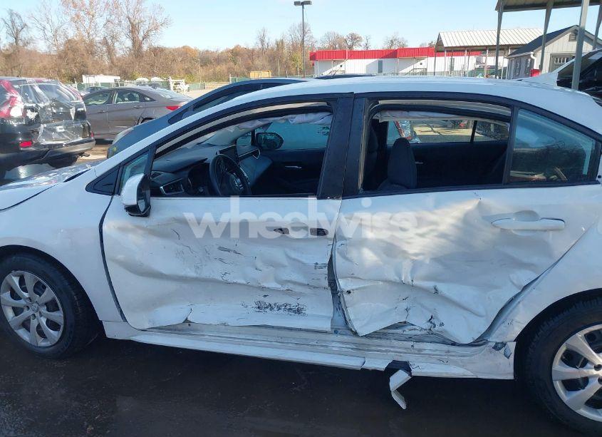 Photo 17 of 2021 Toyota Corolla LE (VIN 5YFEPMAE2MP165532)