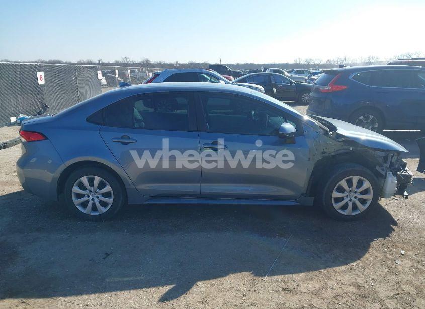 Photo 13 of 2021 Toyota Corolla LE (VIN 5YFEPMAE2MP174599)