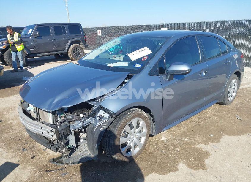 Photo 2 of 2021 Toyota Corolla LE (VIN 5YFEPMAE2MP174599)