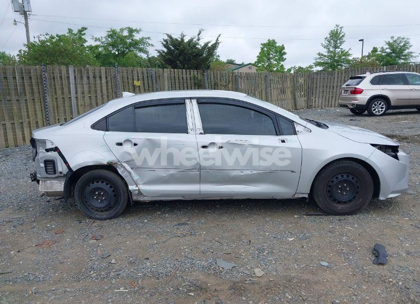 Photo 13 of 2021 Toyota Corolla LE (VIN 5YFEPMAE2MP176630)