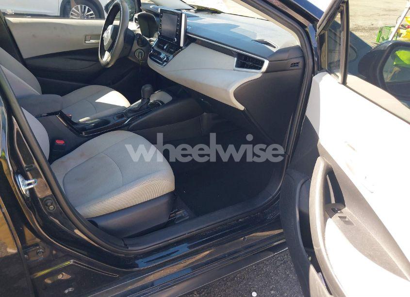 Photo 5 of 2021 Toyota Corolla LE (VIN 5YFEPMAE2MP178409)