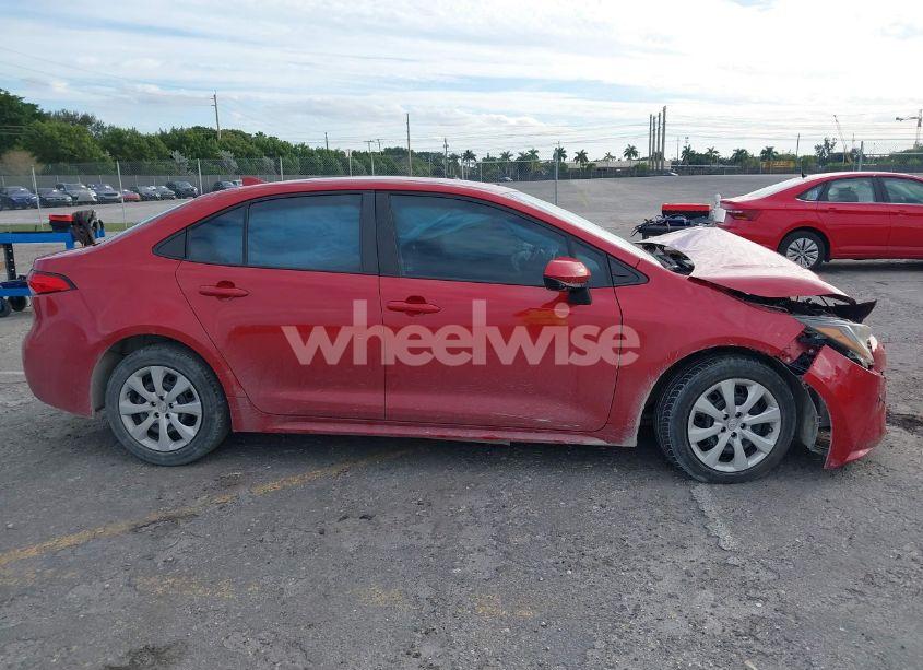 Photo 13 of 2021 Toyota Corolla LE (VIN 5YFEPMAE2MP183285)