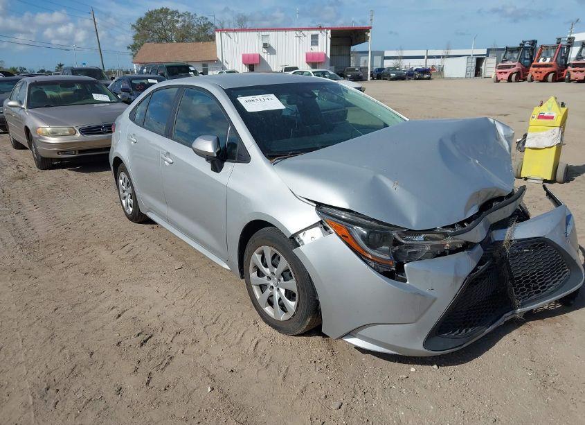 2021 Toyota Corolla LE (VIN 5YFEPMAE2MP185408) main photo