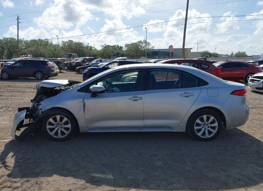 Photo 14 of 2021 Toyota Corolla LE (VIN 5YFEPMAE2MP185408)