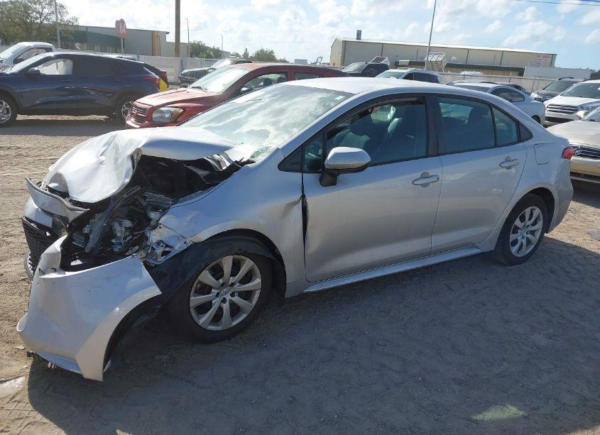 Photo 2 of 2021 Toyota Corolla LE (VIN 5YFEPMAE2MP185408)