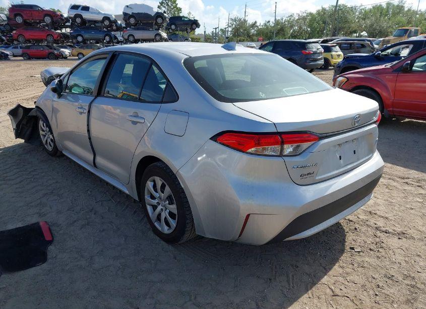 Photo 3 of 2021 Toyota Corolla LE (VIN 5YFEPMAE2MP185408)