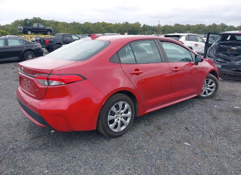 Photo 4 of 2021 Toyota Corolla LE (VIN 5YFEPMAE2MP190558)