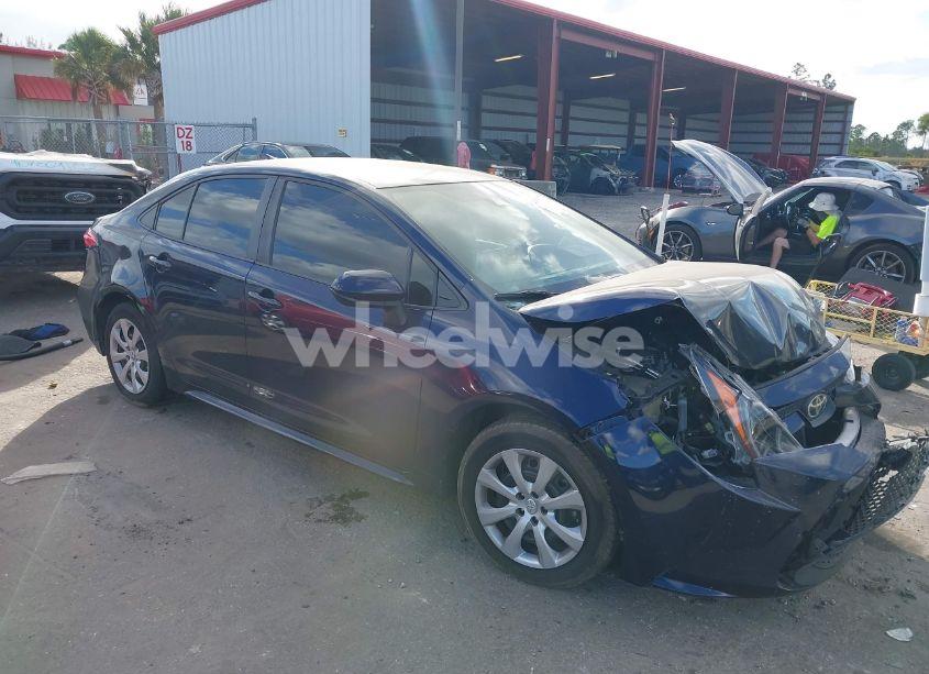 2021 Toyota Corolla LE (VIN 5YFEPMAE2MP191774) main photo