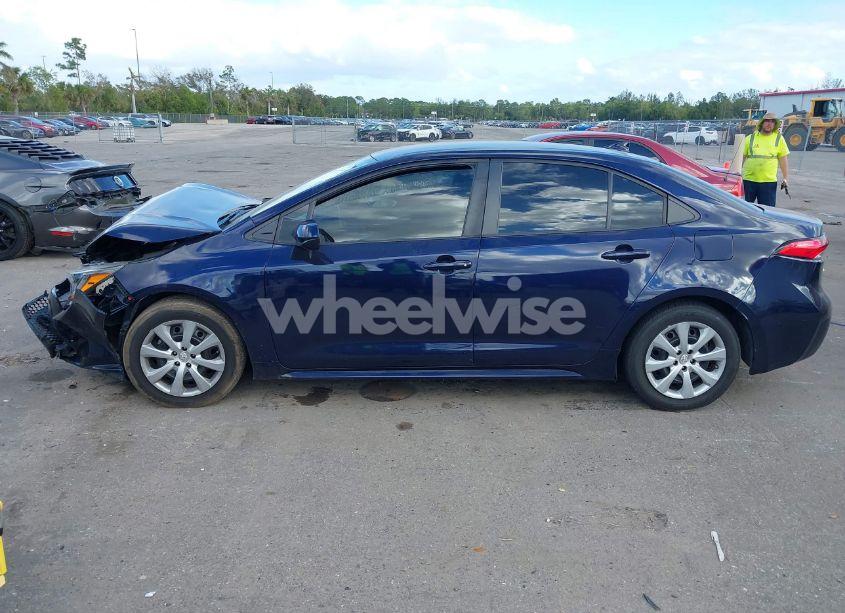 Photo 14 of 2021 Toyota Corolla LE (VIN 5YFEPMAE2MP191774)