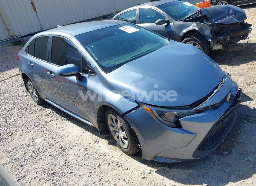 2021 Toyota Corolla LE (VIN 5YFEPMAE2MP199812) main photo