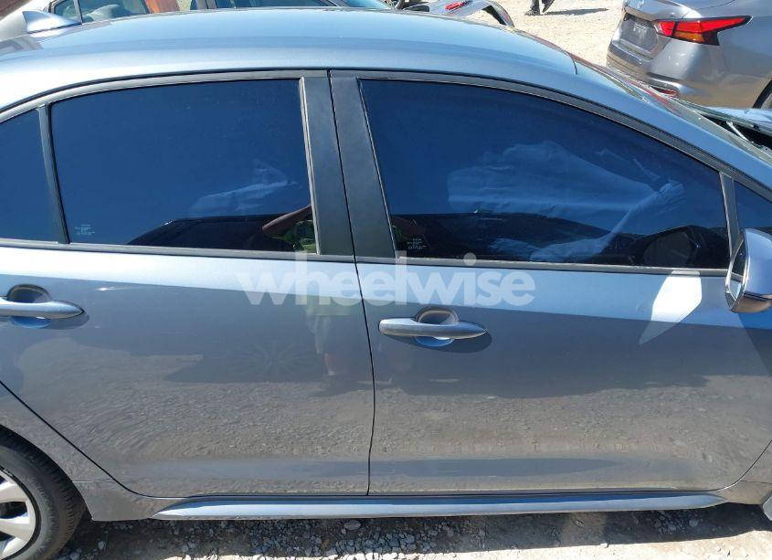 Photo 13 of 2021 Toyota Corolla LE (VIN 5YFEPMAE2MP199812)