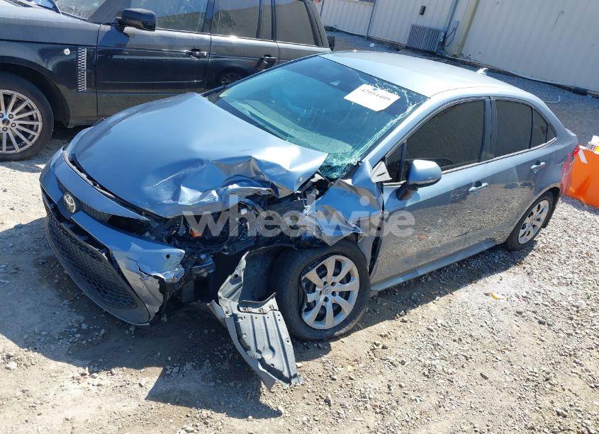 Photo 2 of 2021 Toyota Corolla LE (VIN 5YFEPMAE2MP199812)