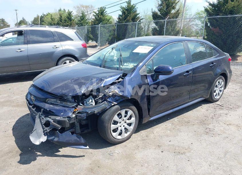 Photo 2 of 2021 Toyota Corolla LE (VIN 5YFEPMAE2MP232761)