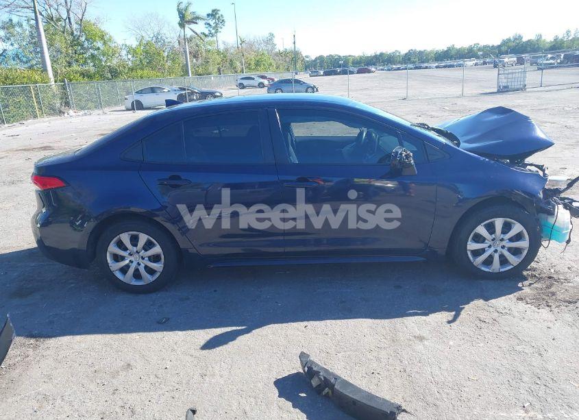 Photo 14 of 2021 Toyota Corolla LE (VIN 5YFEPMAE2MP235885)