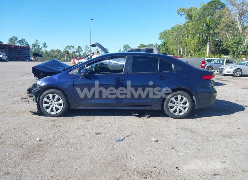 Photo 15 of 2021 Toyota Corolla LE (VIN 5YFEPMAE2MP235885)