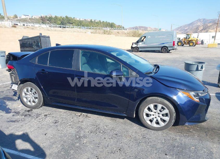 Photo 14 of 2021 Toyota Corolla LE (VIN 5YFEPMAE2MP261032)